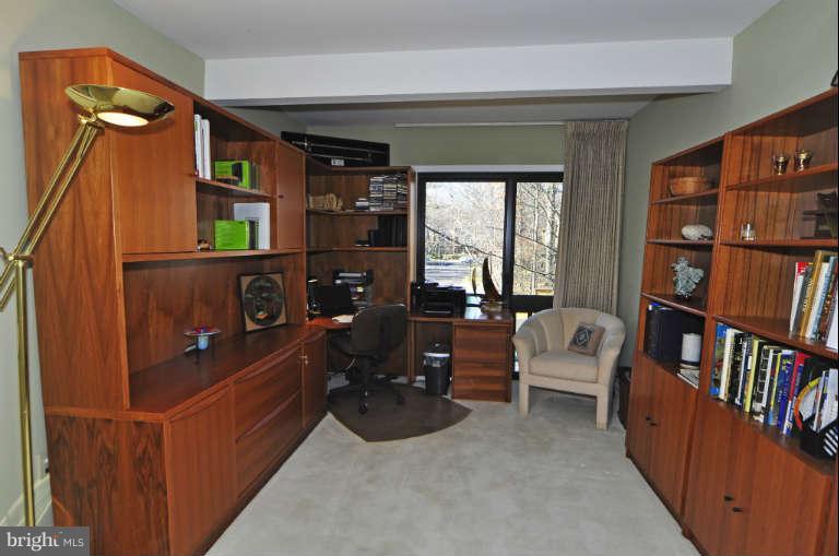 2011 Lakewinds Drive Reston, VA 20191 - Photo 20 of 26 Bedroom #3 also features great natural light.