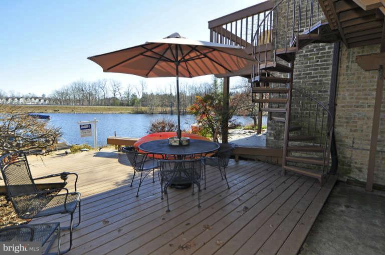 2011 Lakewinds Drive Reston, VA 20191 - Photo 24 of 26 The lower level deck has great space to entertain.