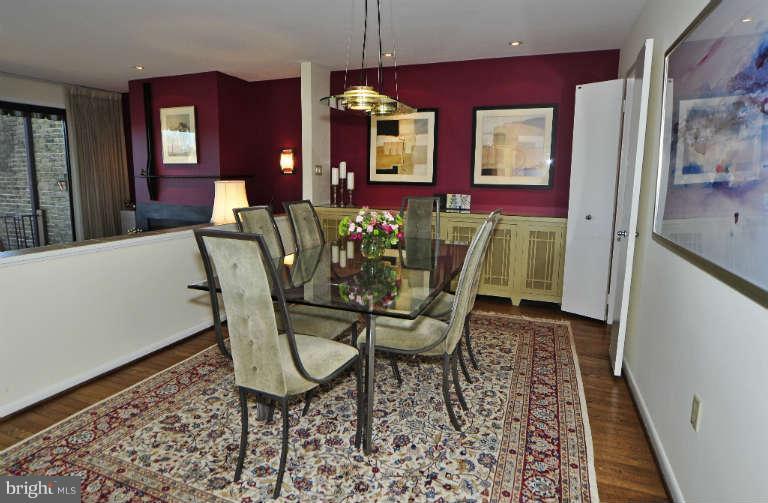 2011 Lakewinds Drive Reston, VA 20191 - Photo 8 of 26 The dining room has hardwoods & lake views!