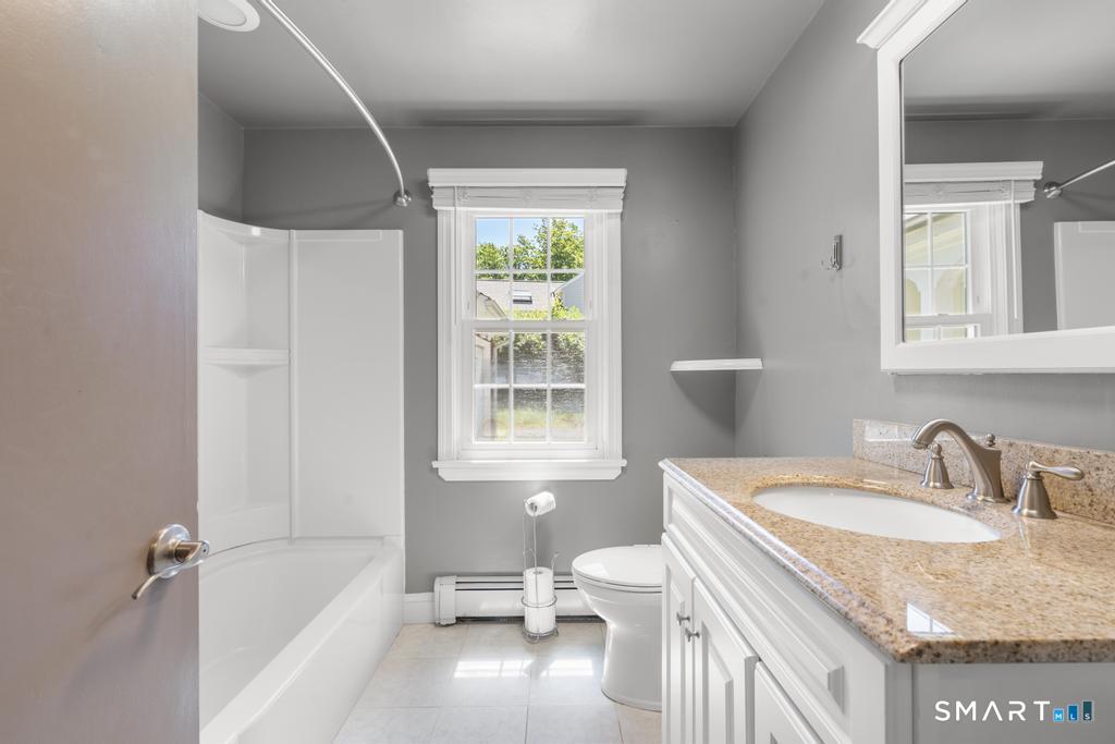 43 East Village Road Shelton, CT 06484 - Photo 19 of 40