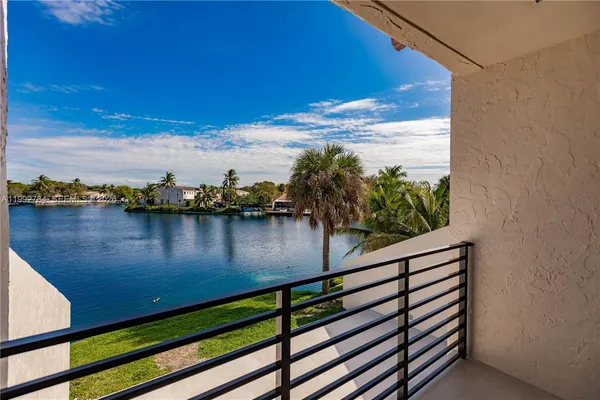 $5,100 | 7238 Jacaranda Lane, Miami Lakes, FL 33014