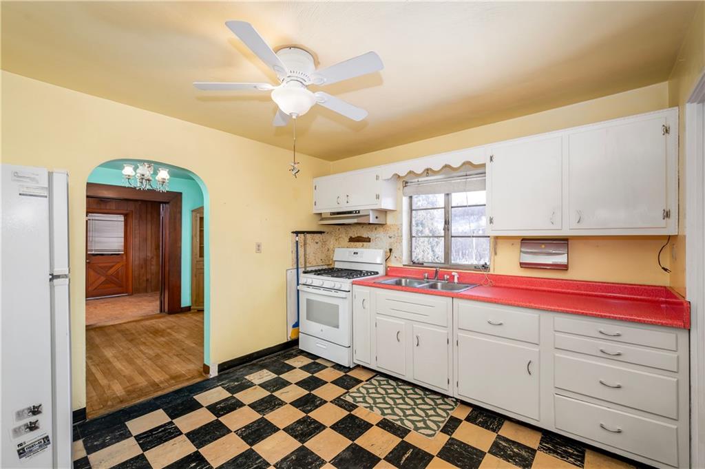 353 Mars Valencia Road Mars, PA 16046 - Photo 12 of 44 Gallery Image 12
