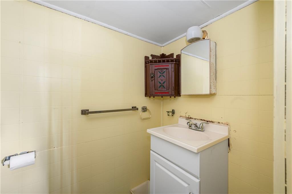 353 Mars Valencia Road Mars, PA 16046 - Photo 25 of 44 Gallery Image 25