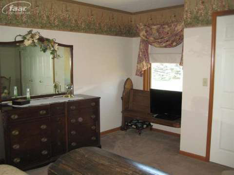 6334 Tripp Road Holly, MI 48442 - Photo 22 of 43 20403693-21.JPG