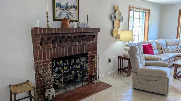 $2,450 | 1097 Northeast Kubin Avenue, Jensen Beach, FL 34957