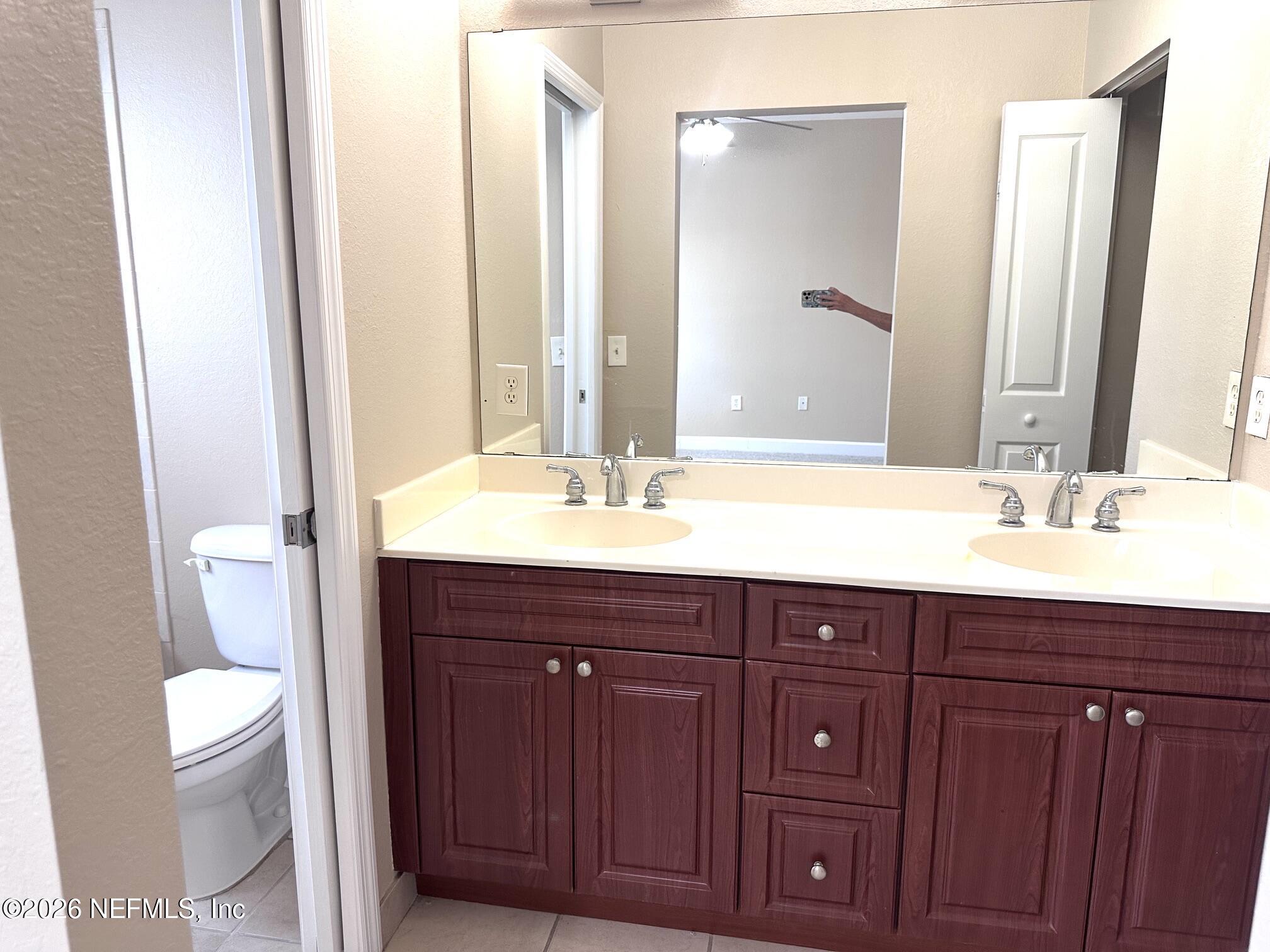 9745 Touchton Road, Unit 1124 Jacksonville, FL 32246 - Photo 14 of 39 Bathroom #1