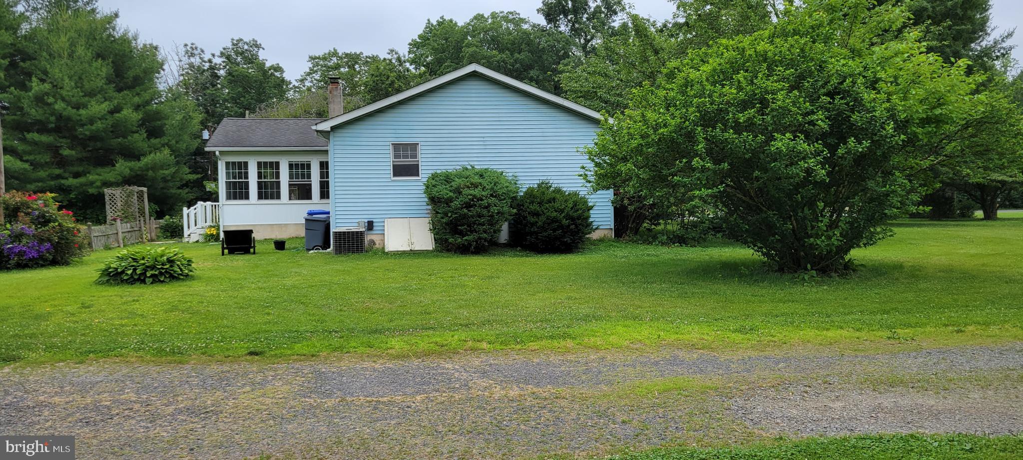 27 Burnt House Road Shamong, NJ 08088 - Photo 3 of 17
