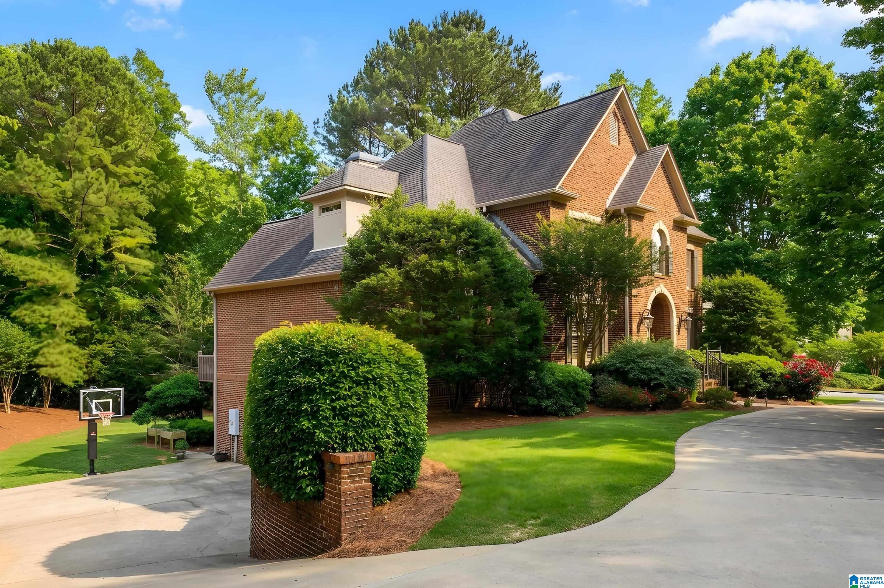 8164 Castlehill Road Hoover, AL 35242 - Photo 5 of 81 Gallery Image 5