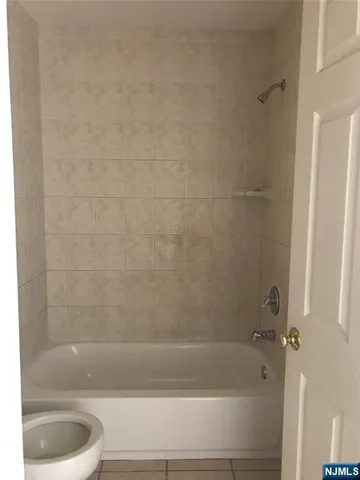 a view of empty room with window