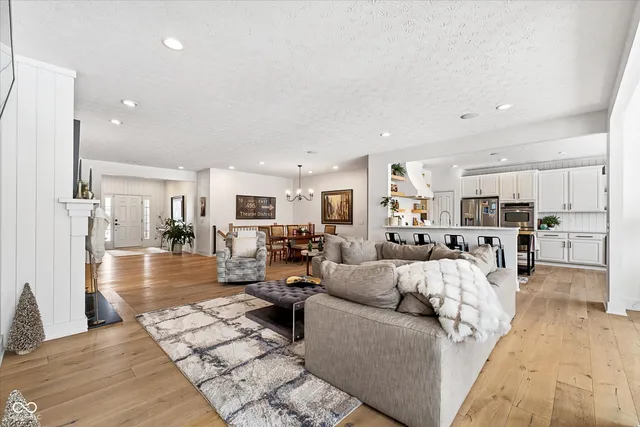 $625,000 | 12834 Piccadilly Circle, Fishers, IN 46037