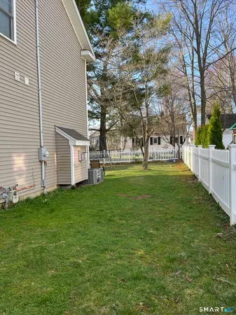 $4,300 | 175 Alvin Street, Unit 175, Fairfield, CT 06825