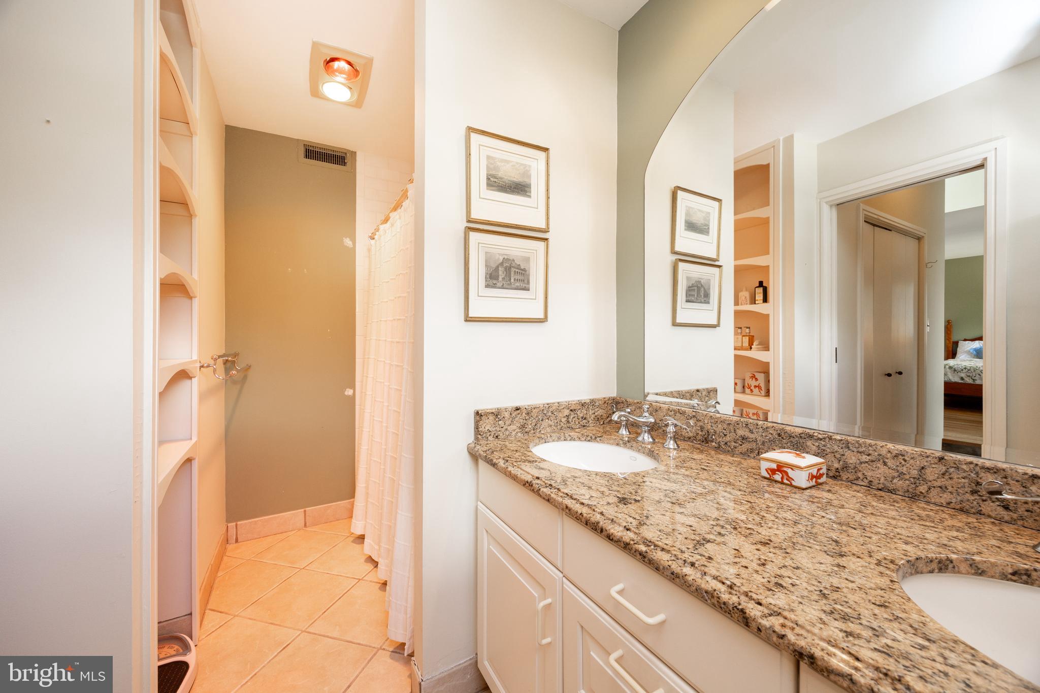 9 Avignon, Unit 9 Devon, PA 19333 - Photo 20 of 40 Primary Bath