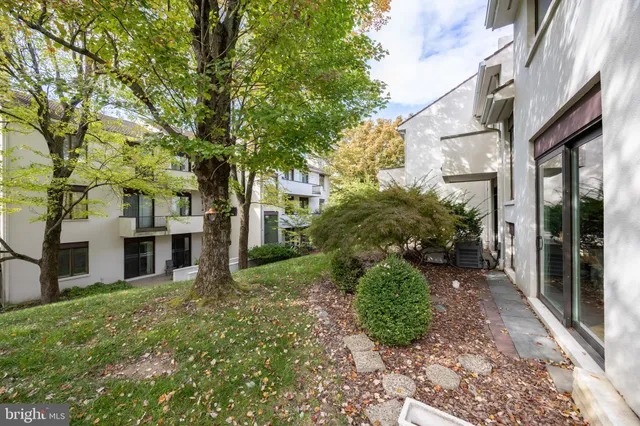 $539,900 | 9 Avignon, Unit 9, Devon, PA 19333