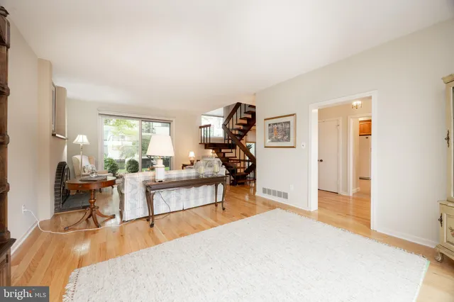 $539,900 | 9 Avignon, Unit 9, Devon, PA 19333