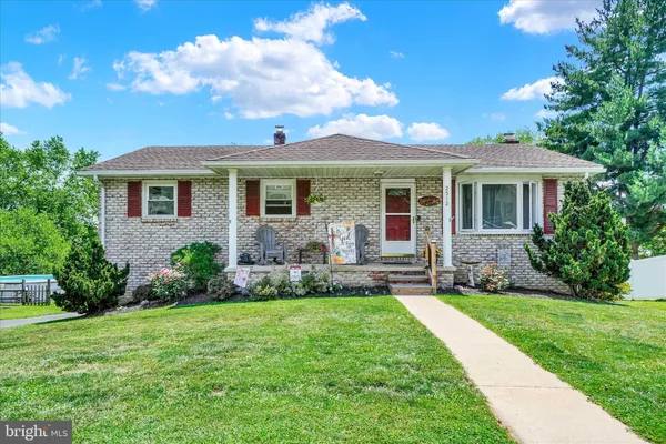 $289,900 | 2512 Danielle Drive, Dover, PA 17315