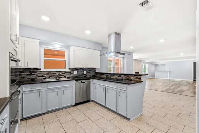 $2,600 | 1103 Manatee Lane, Houston, TX 77090