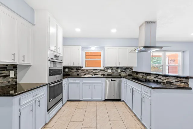 $2,600 | 1103 Manatee Lane, Houston, TX 77090