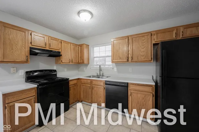 $1,900 | 4337 Trace Wood Drive, Indianapolis, IN 46254