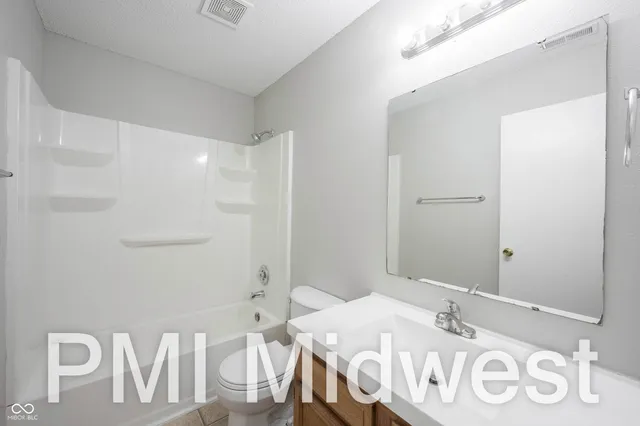 $1,900 | 4337 Trace Wood Drive, Indianapolis, IN 46254