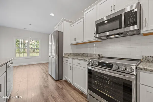 $565,000 | 584 White Shoal Way, Sneads Ferry, NC 28460