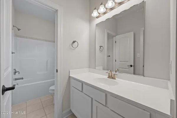 $565,000 | 584 White Shoal Way, Sneads Ferry, NC 28460