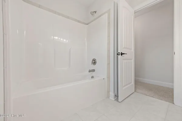 $565,000 | 584 White Shoal Way, Sneads Ferry, NC 28460