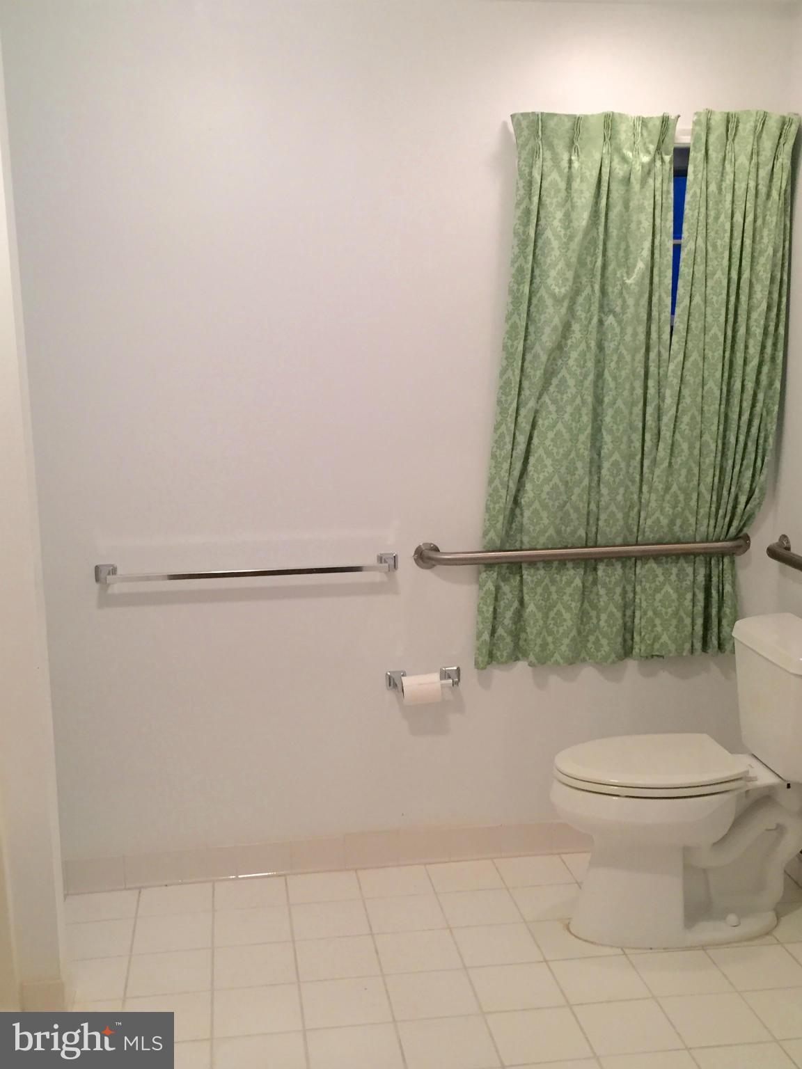 8342 Woodyard Road Clinton, MD 20735 - Photo 7 of 12 Bath