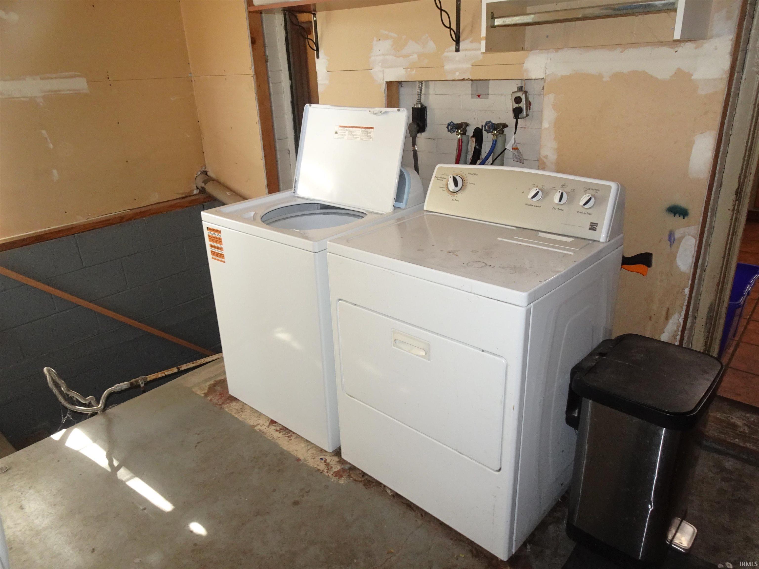 302 South Main Street Knox, IN 46534 - Photo 9 of 14