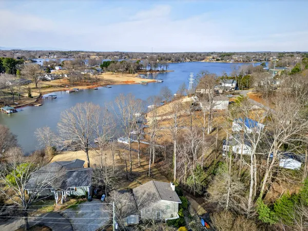 $675,000 | 353 Fagan Drive, Inman, SC 29349