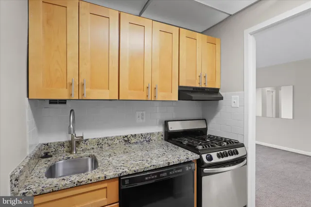 $1,950 | 1011 Arlington Boulevard, Unit 444, Arlington, VA 22209