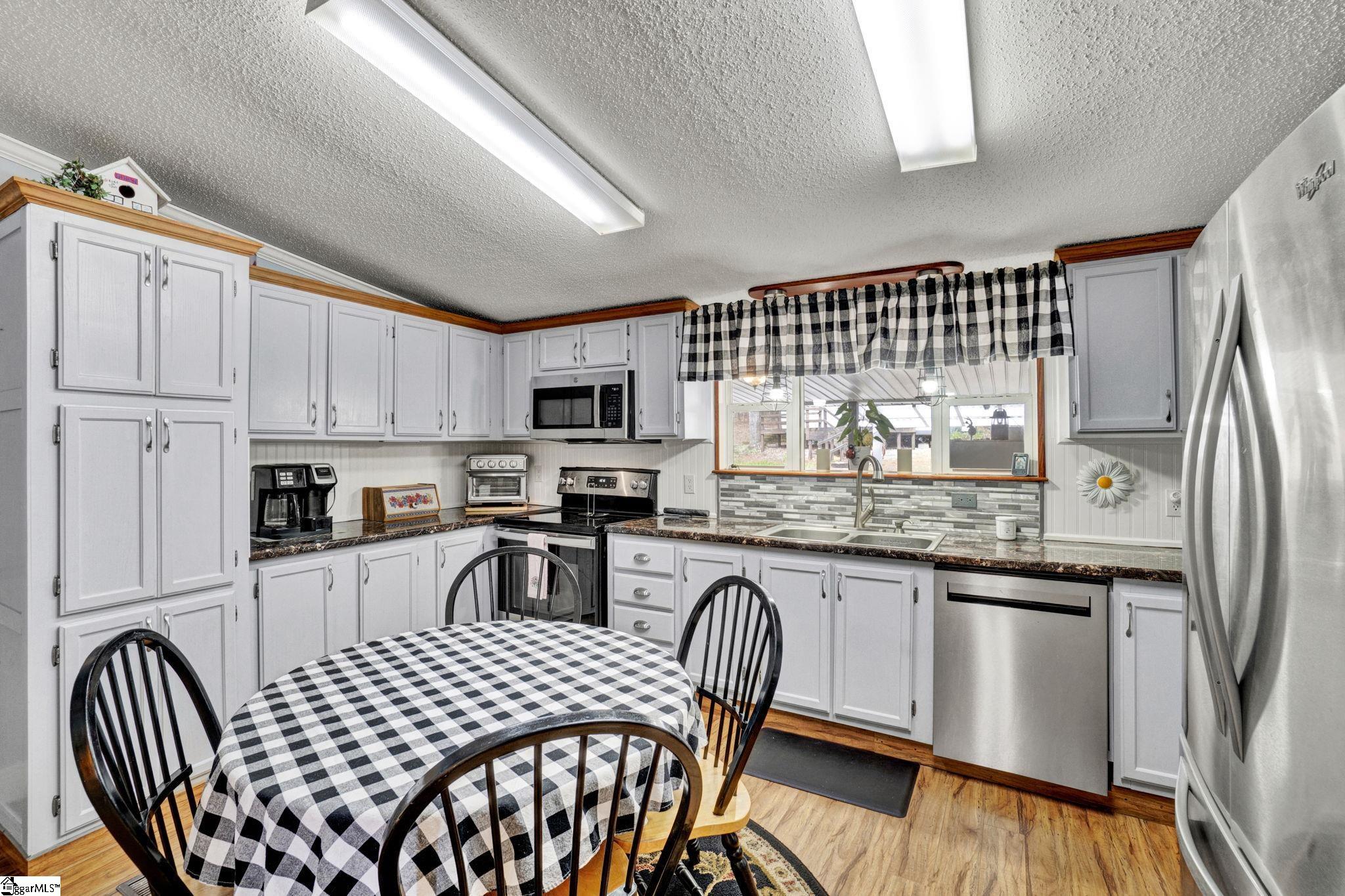 524 Dacusville Road Marietta, SC 29661 - Photo 14 of 50