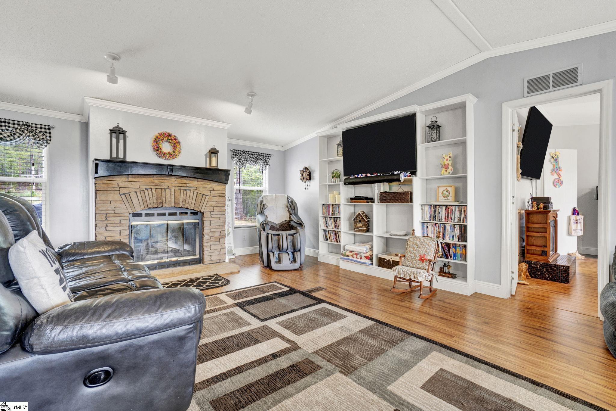 524 Dacusville Road Marietta, SC 29661 - Photo 8 of 50