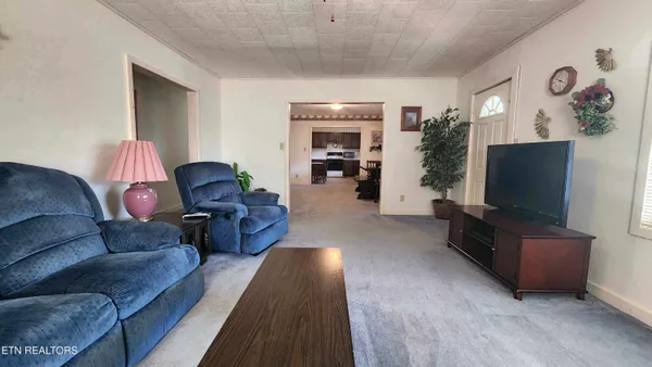 $329,900 | 214 Don't Care Lane, Celina, TN 38551