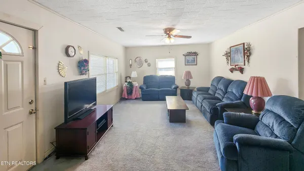$329,900 | 214 Don't Care Lane, Celina, TN 38551