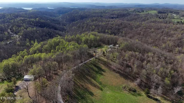 $329,900 | 214 Don't Care Lane, Celina, TN 38551