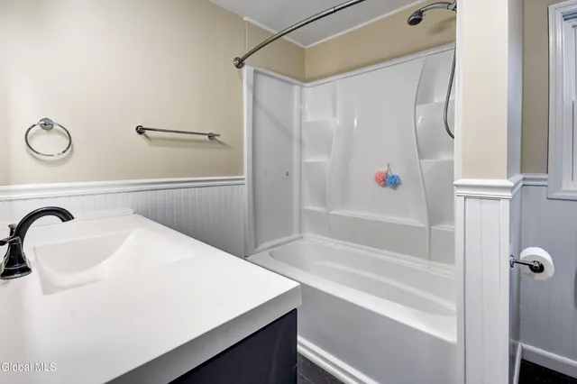 $224,900 | 10 Hallenbeck Street, Mayfield, NY 12117