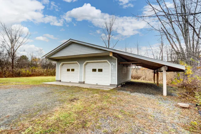 $224,900 | 10 Hallenbeck Street, Mayfield, NY 12117