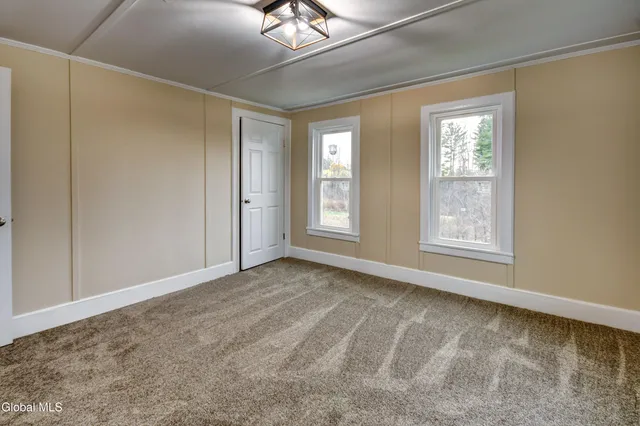 $224,900 | 10 Hallenbeck Street, Mayfield, NY 12117