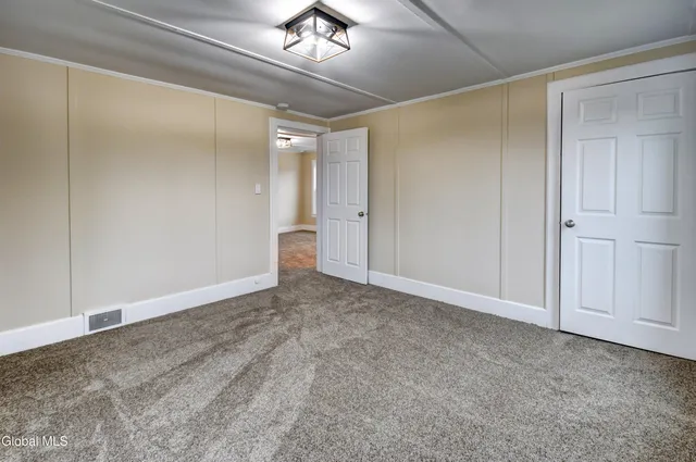 $224,900 | 10 Hallenbeck Street, Mayfield, NY 12117