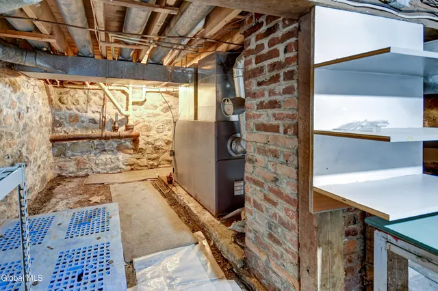 $224,900 | 10 Hallenbeck Street, Mayfield, NY 12117