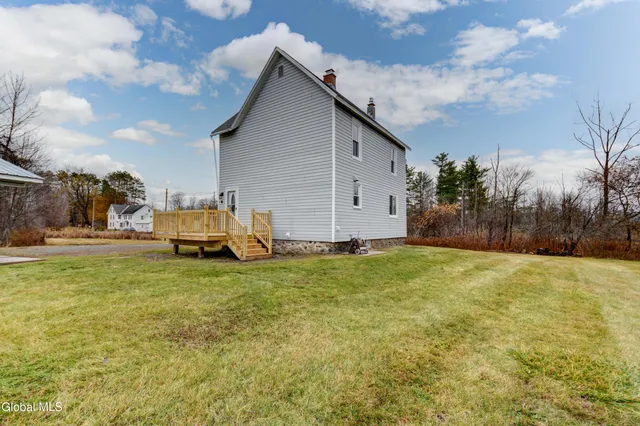 $224,900 | 10 Hallenbeck Street, Mayfield, NY 12117