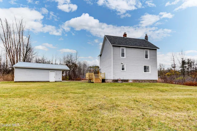 $224,900 | 10 Hallenbeck Street, Mayfield, NY 12117