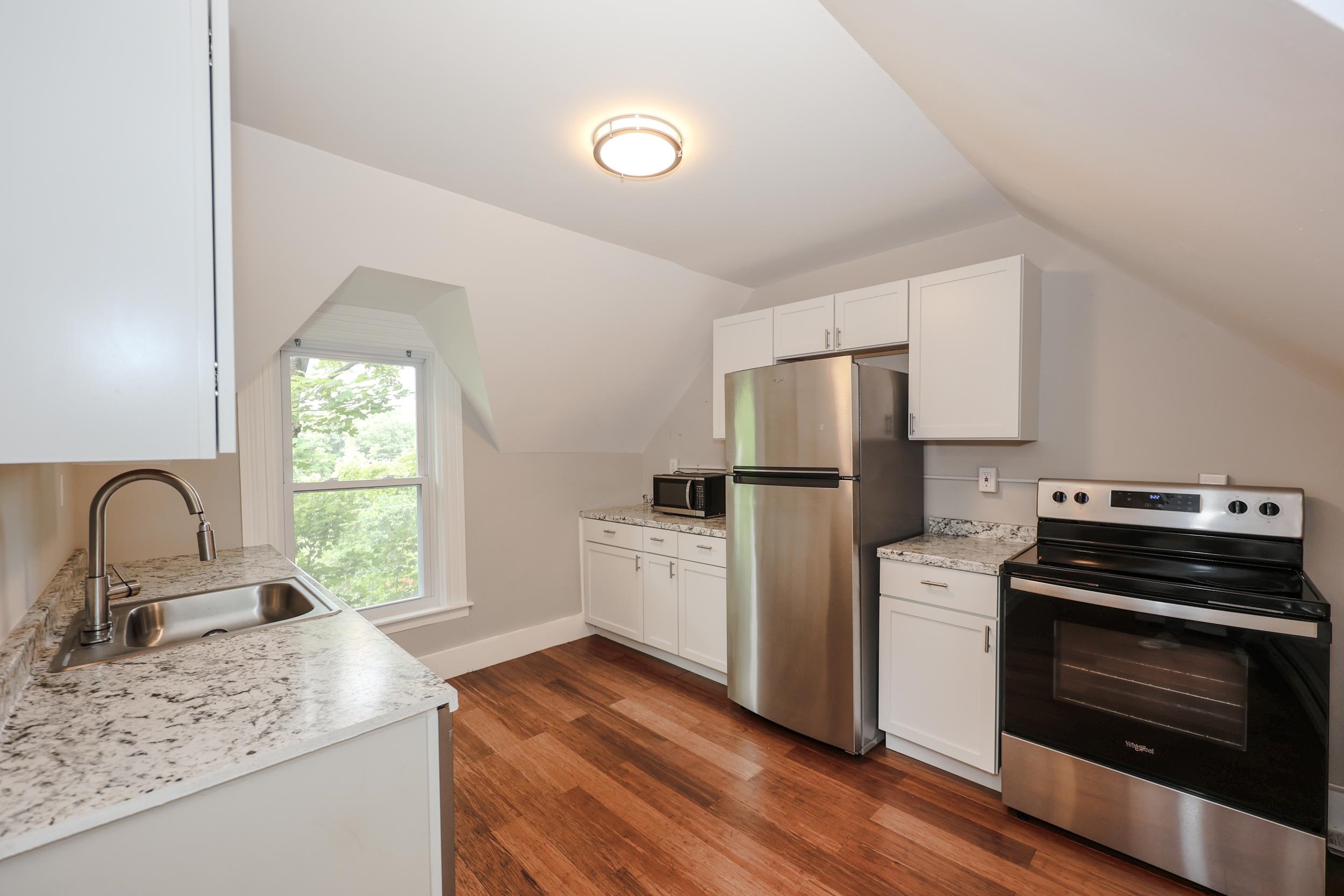 449 West River Road Hooksett, NH 03106 - Photo 17 of 32