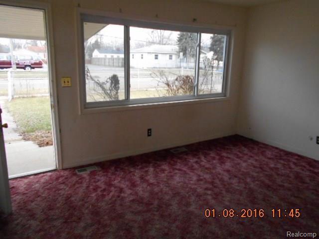 342 South Harris Road Ypsilanti, MI 48198 - Photo 7 of 18 342 Harris Ypsilanti 010816 (9).JPG