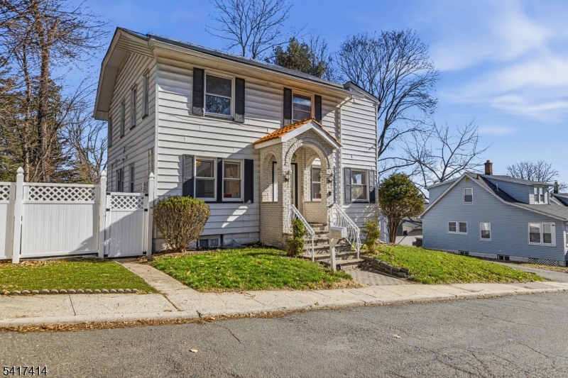 50 Ridgehurst Road West Orange, NJ 07052 - Photo 2 of 31