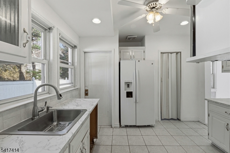 50 Ridgehurst Road West Orange, NJ 07052 - Photo 30 of 31