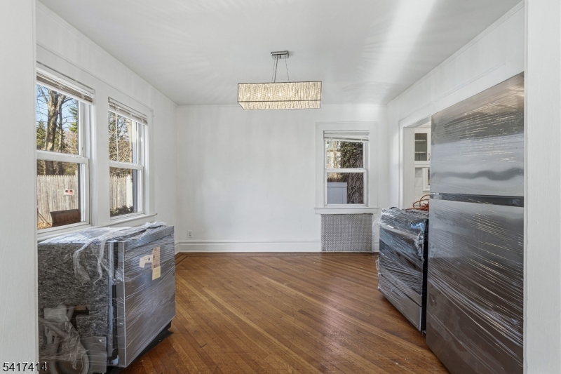 50 Ridgehurst Road West Orange, NJ 07052 - Photo 10 of 31