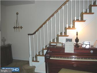 7638 Levis Road Cheltenham, PA 19012 - Photo 5 of 10 Living Room