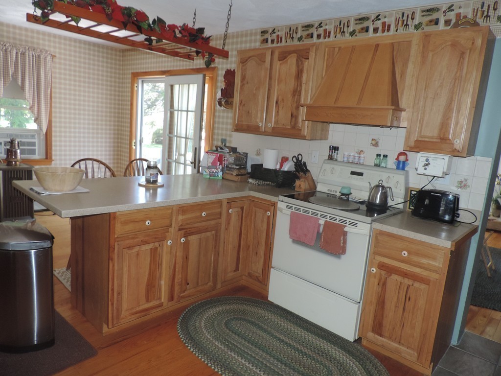 8 Ellen Road Stoneham, MA 02180 - Photo 11 of 28 Gallery Image 11