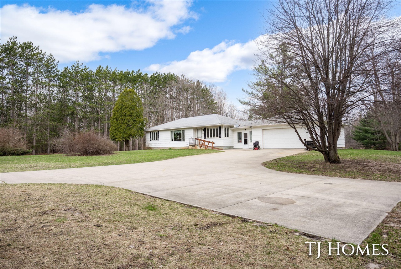 5818 East Sternberg Road Fruitport, MI 49415 - Photo 29 of 45